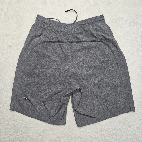 Lululemon Athletic Men's Gray Shorts (Size M) - Picture 3 of 7